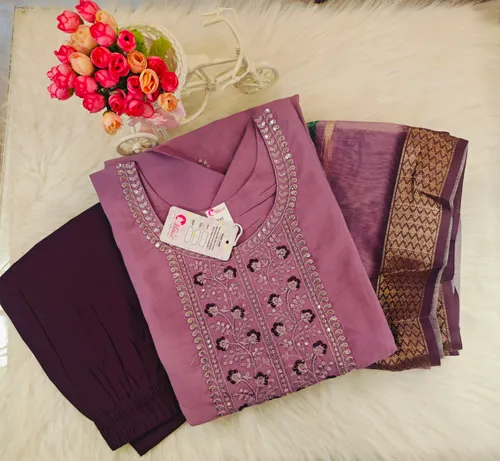 LAVENDER KURTI WITH WINE PANT SET KS057